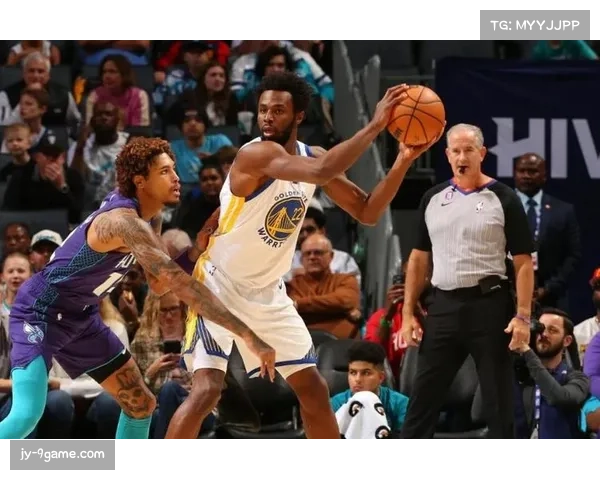 查尔斯李裁减低效内线 换来三名后卫强化三分轮转